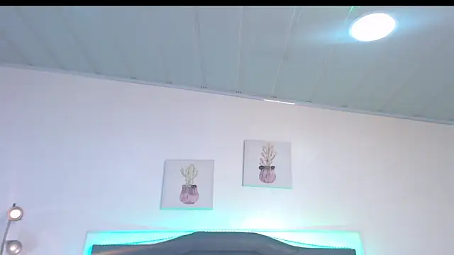 candy lux  online show from November 2025 07:35:01 PM