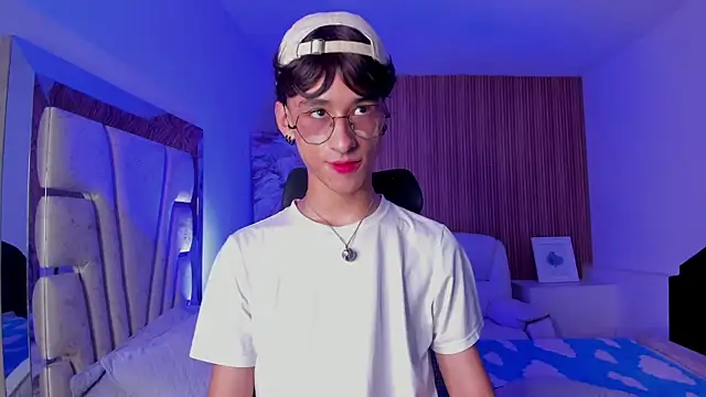 JasperCooper  online show from October 2025 01:33:02 PM