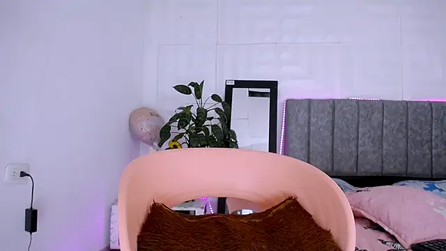 nataly red online show from November 2025 02:22:01 AM