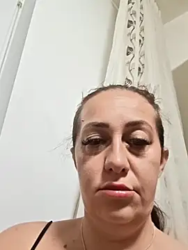 AvaLloyd online show from October 2025 02:09:02 AM