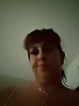 AvaLloyd online show from November 2025 02:50:01 PM