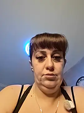 AvaLloyd online show from January 2026 03:31:01 AM