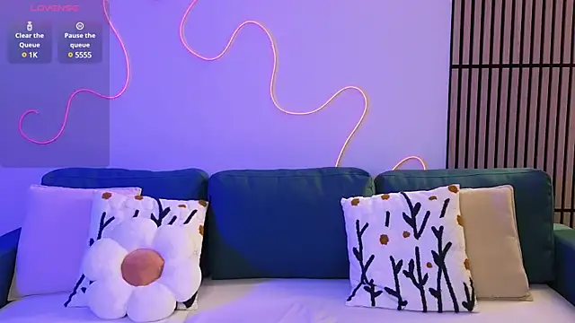 Ester Hill online show from February 2025 09:25:02 PM