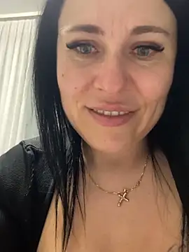 Snapshot of CuteNata chatting on January 2025 05:18:01 PM CuteNata online show from January 2025 05:18:01 PM