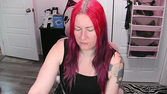 Snapshot of gennyrock chatting on June 2026 02:03:02 PM gennyrock online show from June 2026 02:03:02 PM