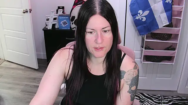Snapshot of gennyrock chatting on July 2026 11:41:01 AM gennyrock online show from July 2026 11:41:01 AM