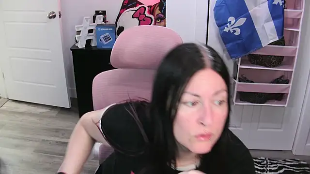 Snapshot of gennyrock chatting on July 2026 12:14:01 PM gennyrock online show from July 2026 12:14:01 PM