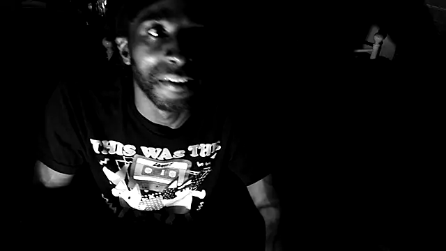 Snapshot of razzynolight chatting on April 2026 09:21:02 AM razzynolight online show from April 2026 09:21:02 AM