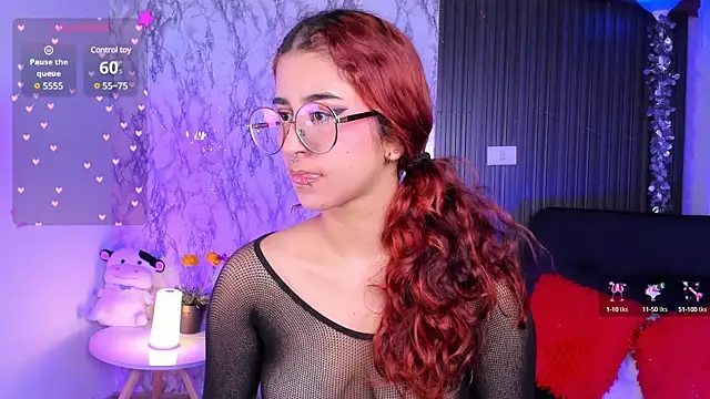 Snapshot of chloe_blue chatting on January 2025 11:50:01 AM chloe blue online show from January 2025 11:50:01 AM