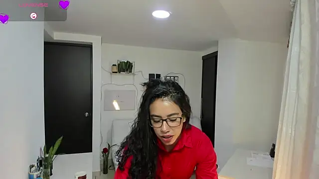 Snapshot of susana_monroy chatting on May 2026 08:54:01 AM susana monroy online show from May 2026 08:54:01 AM