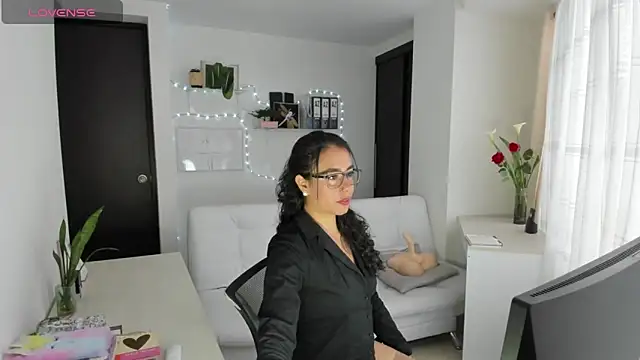 Snapshot of susana_monroy chatting on June 2026 06:46:02 PM susana monroy online show from June 2026 06:46:02 PM