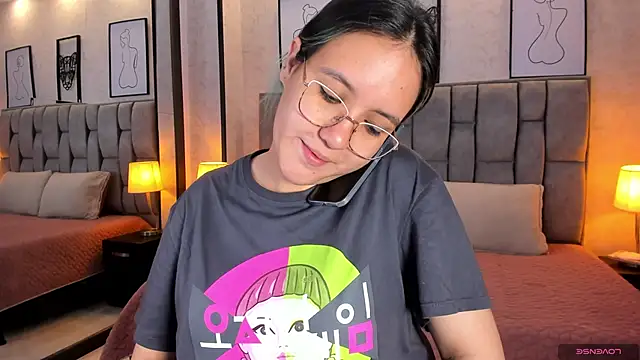 sweet--emily online show from December 2024 03:42:01 AM