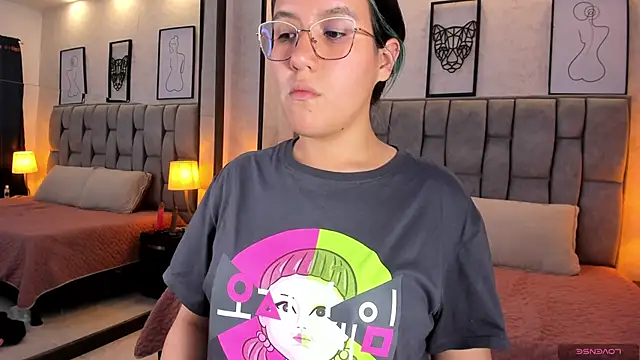 sweet--emily online show from December 2024 06:46:02 AM