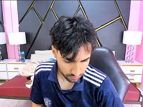 MilanZaire online show from October 2025 01:19:02 AM