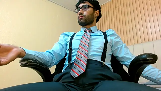 MilanZaire online show from January 2026 07:50:02 PM