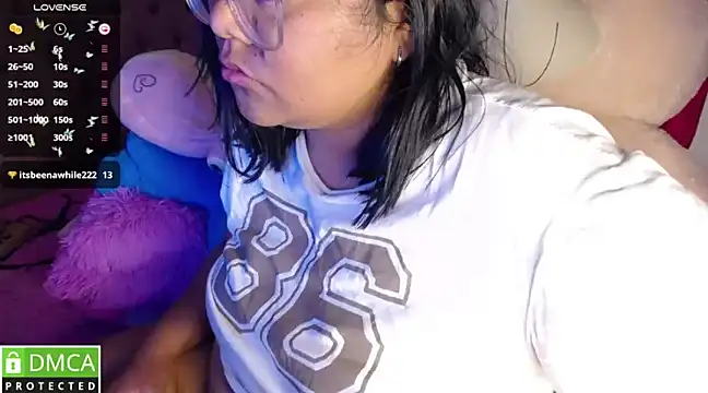 Snapshot of KittyHot20 chatting on January 2025 09:36:02 AM KittyHot20 online show from January 2025 09:36:02 AM