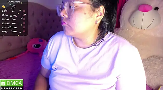 Snapshot of KittyHot20 chatting on February 2025 11:06:01 PM KittyHot20 online show from February 2025 11:06:01 PM