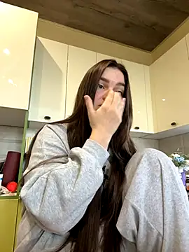 Karolina llove online show from October 2025 07:23:01 AM