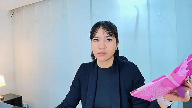 lina bedoya  online show from September 2025 11:44:01 AM