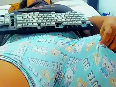 Snapshot of Kika_teem chatting on June 2026 01:36:02 AM Kika teem online show from June 2026 01:36:02 AM