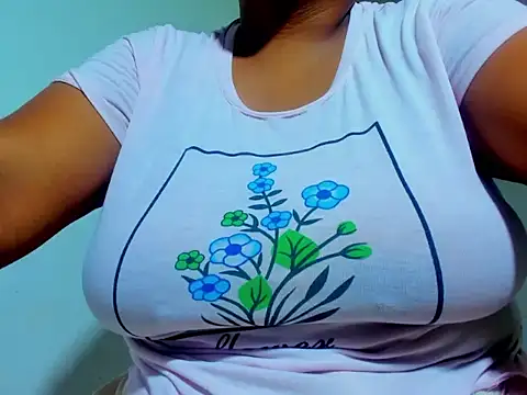 Snapshot of Kika_teem chatting on July 2026 03:04:01 AM Kika teem online show from July 2026 03:04:01 AM