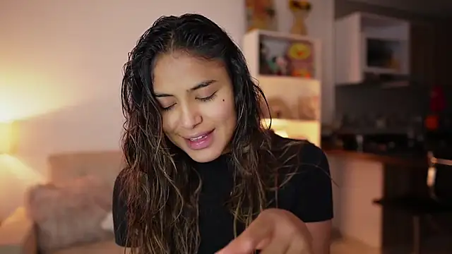 SaraParisi online show from February 2026 11:36:02 PM