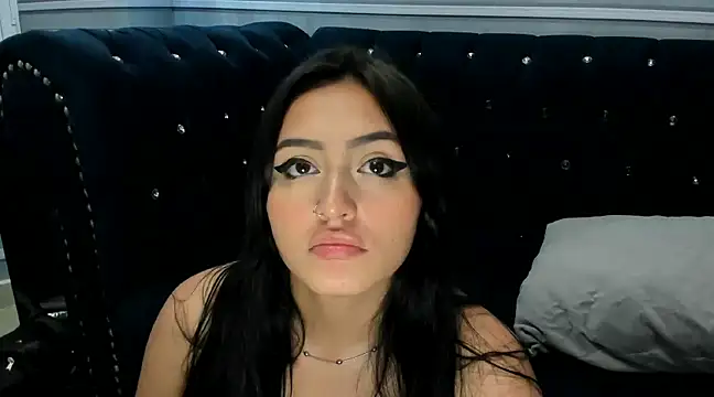 Snapshot of Lesly_sexy4u chatting on December 2024 06:53:02 AM Lesly sexy4u online show from December 2024 06:53:02 AM