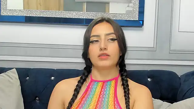 Snapshot of Lesly_sexy4u chatting on December 2024 07:33:02 AM Lesly sexy4u online show from December 2024 07:33:02 AM