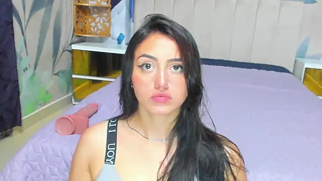 Snapshot of Lesly_sexy4u chatting on January 2025 03:35:01 AM Lesly sexy4u online show from January 2025 03:35:01 AM