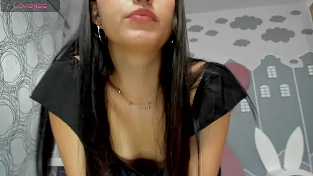 Snapshot of Lesly_sexy4u chatting on February 2025 04:48:01 AM Lesly sexy4u online show from February 2025 04:48:01 AM
