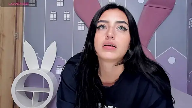 Snapshot of Lesly_sexy4u chatting on February 2025 04:28:02 AM Lesly sexy4u online show from February 2025 04:28:02 AM