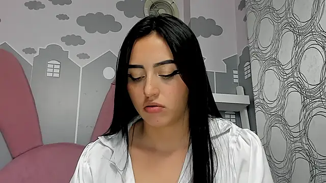 Snapshot of Lesly_sexy4u chatting on March 2025 03:58:02 AM Lesly sexy4u online show from March 2025 03:58:02 AM