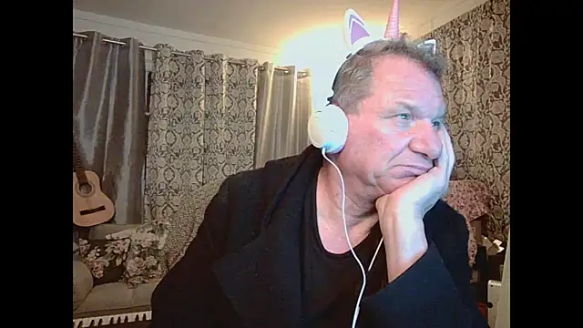 Snapshot of coryassman chatting on December 2024 09:40:02 AM coryassman online show from December 2024 09:40:02 AM