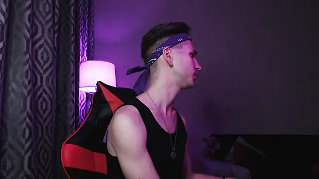 Snapshot of Joseph__Quinn chatting on October 2025 05:13:02 PM Joseph Quinn online show from October 2025 05:13:02 PM