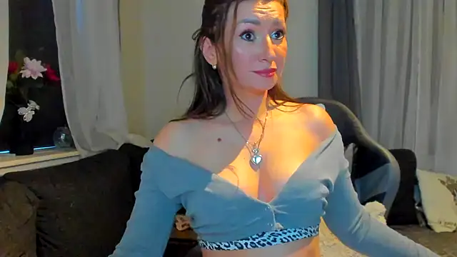 SweetAriana26 online show from January 2026 02:01:02 PM