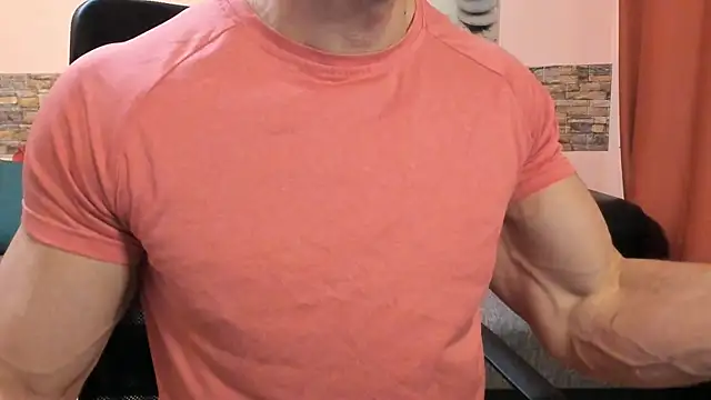 HotHunkTrainer online show from April 2026 08:40:02 AM