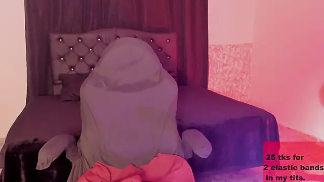 Foxy Slave online show from November 2025 10:36:01 AM