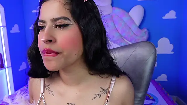 miss romyna online show from December 2024 11:02:02 AM