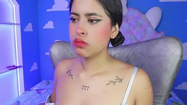 miss romyna online show from December 2025 11:04:02 AM