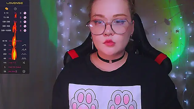 Snapshot of lala_loulou_land chatting on May 2026 03:19:01 PM lala loulou land online show from May 2026 03:19:01 PM