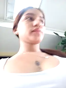 AnthonelaDuque online show from October 2025 11:51:02 AM