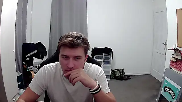 PKrisztian online show from September 2025 06:43:02 PM