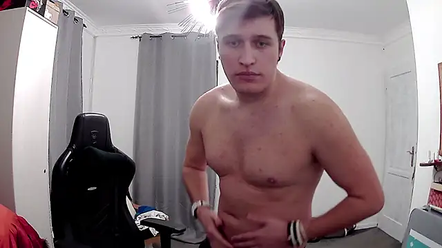 PKrisztian online show from April 2026 12:36:02 AM