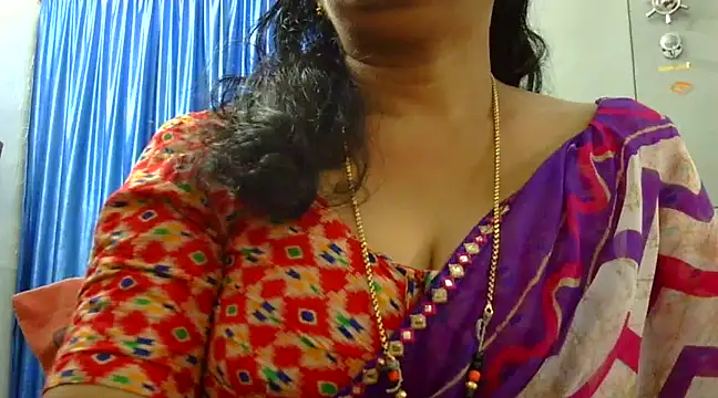 Snapshot of Vijji-telugu chatting on January 2025 04:37:01 AM Vijji-telugu online show from January 2025 04:37:01 AM