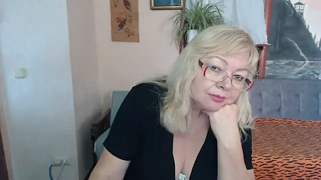 EvelynLoveShy online show from October 2025 09:11:01 AM