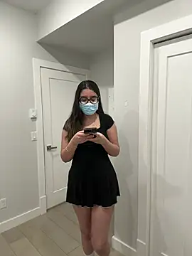 jAsMinE678 online show from April 2026 06:44:02 PM