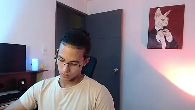 alejo x3 online show from February 2025 01:29:01 AM