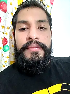 Snapshot of HombreS3n chatting on December 2024 12:59:01 AM HombreS3n online show from December 2024 12:59:01 AM