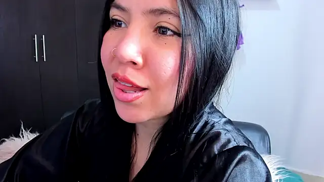 Snapshot of AilynRed chatting on March 2025 09:40:02 PM AilynRed online show from March 2025 09:40:02 PM