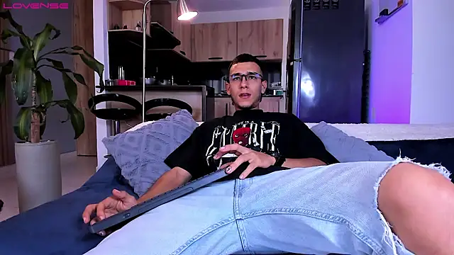 SymonPrince online show from September 2025 08:25:02 PM